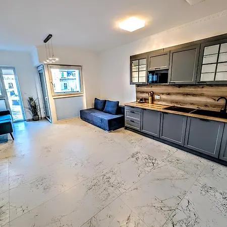 Plaza 41 Apartment